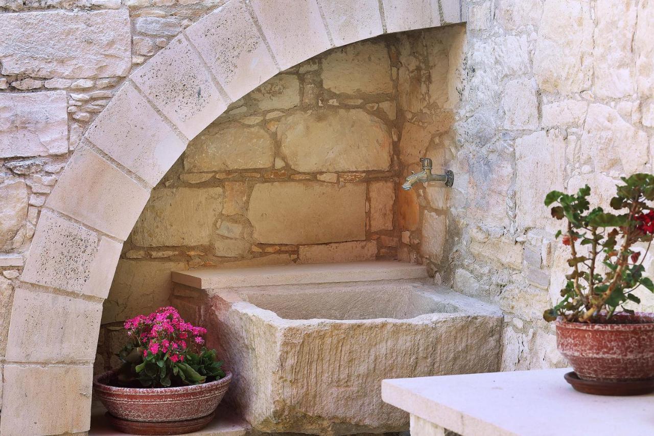 Kantara House - A Rural Retreat Of Comfort & Class! Arsos 외부 사진