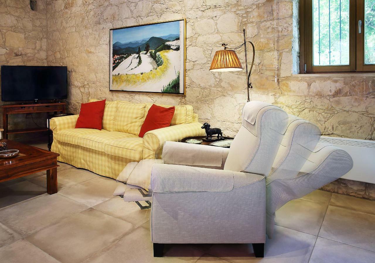 Kantara House - A Rural Retreat Of Comfort & Class! Arsos 외부 사진